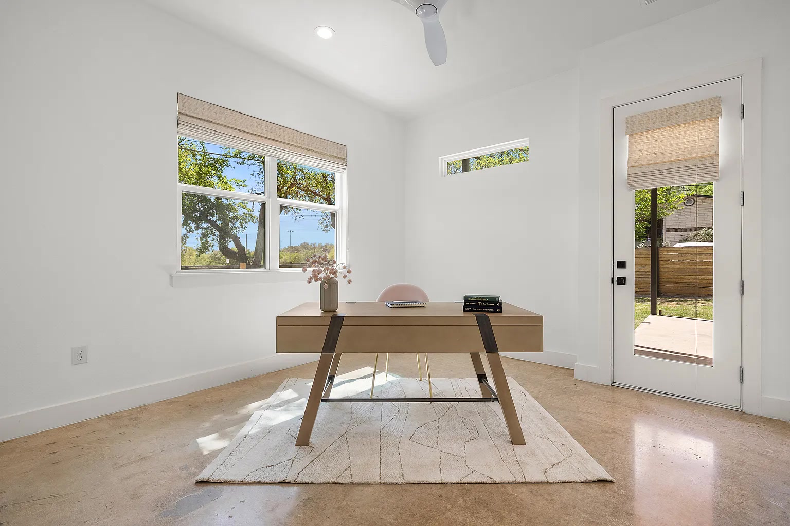 Office staging photo